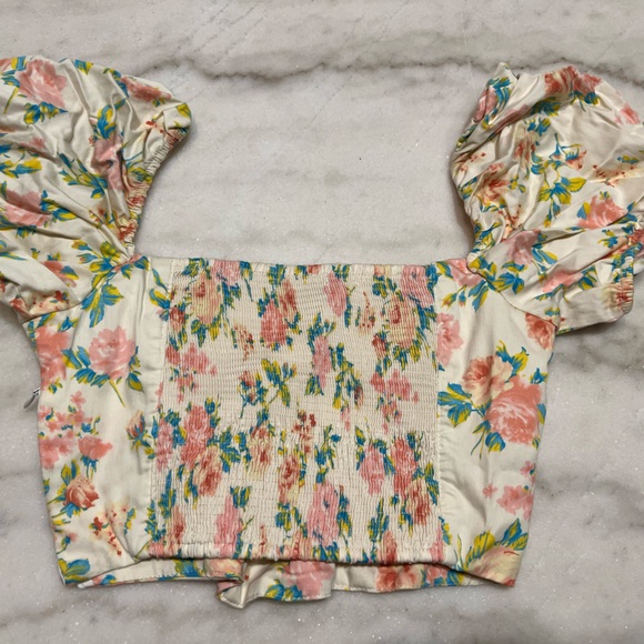 Floral Cropped Top - Picture 2 of 3